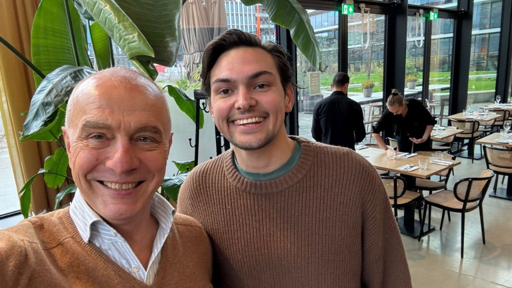 Julian Holle with Amin Mansour, Vice Chairman of ING